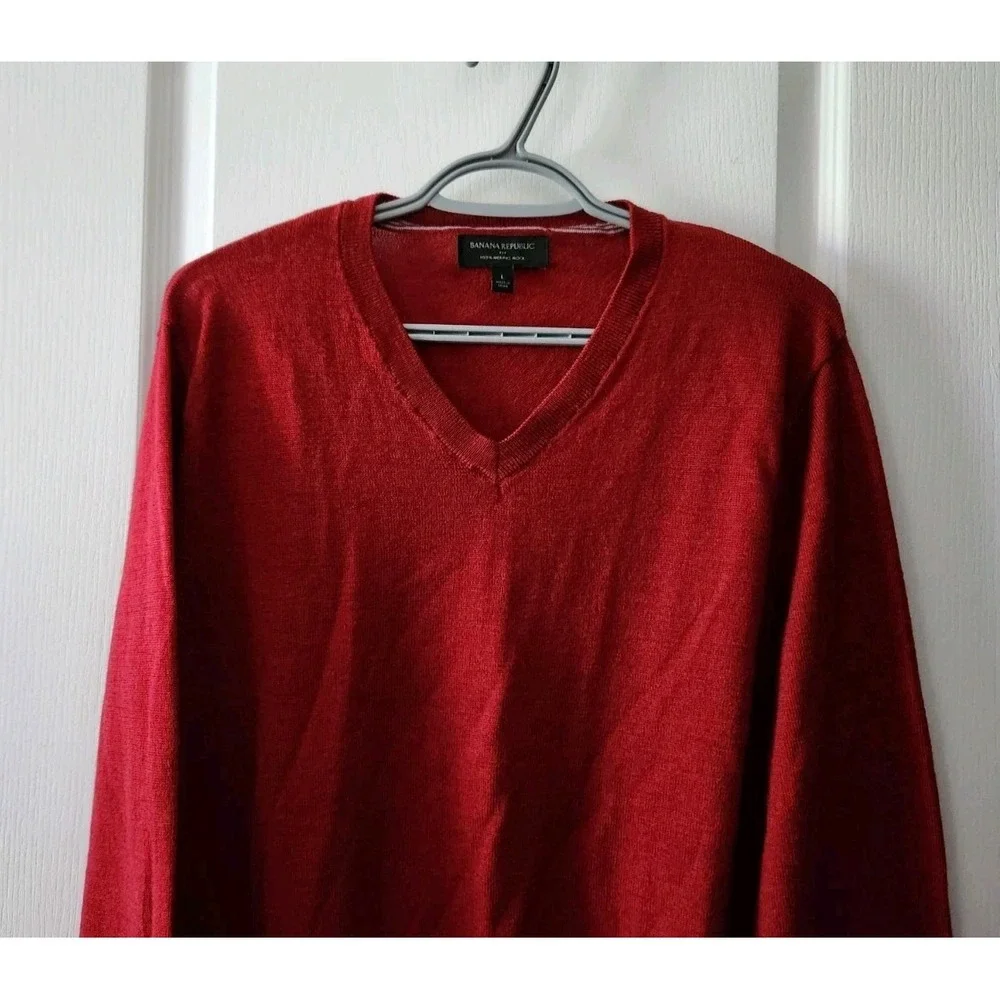 Banana Republic 100%‎ Merino Wool Red Sweater Men's V Neck Preppy Office Size L